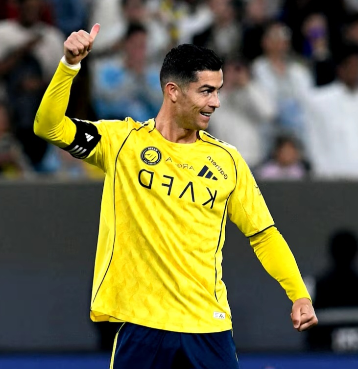 رونالدو يقود النصر لاكتساح الحزم برباعية ويعتلي صدارة الدوري السعودي