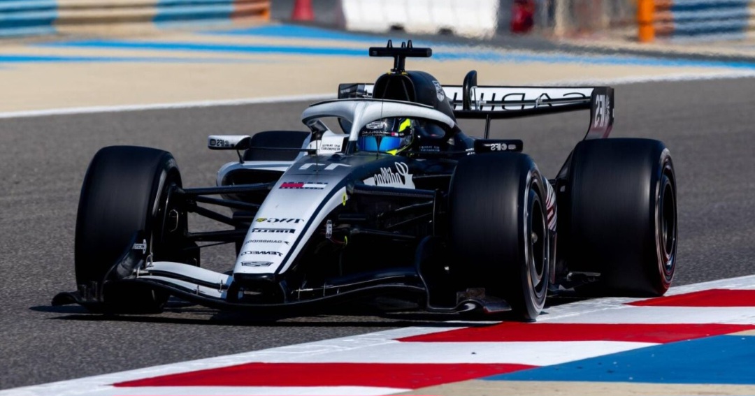 «ماك-26»… كاديلاك تخلّد اسم ماريو أندريتي في أولى سياراتها بالفورمولا 1