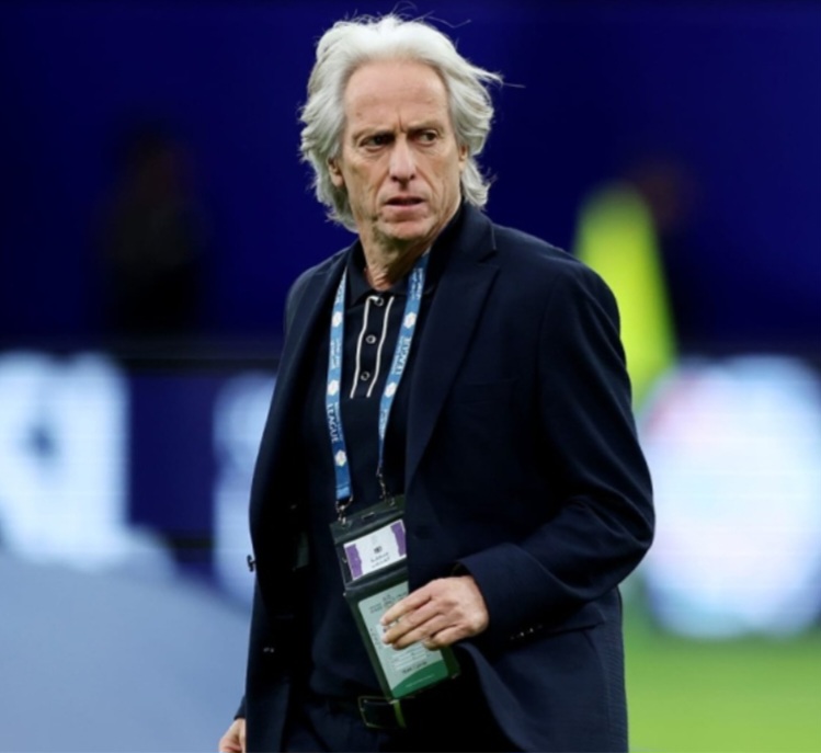 جورجي جيسوس يكشف حقيقة إيقاف الدوري السعودي بعد الأحداث الإقليمية