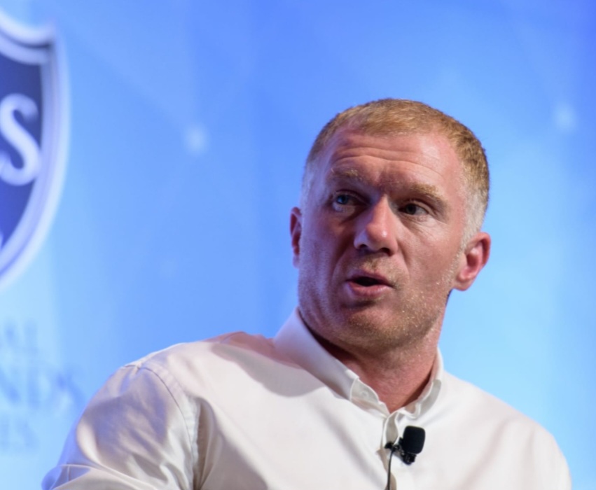 سكولز ينتقد كاريك بعد سقوط مانشستر يونايتد أمام نيوكاسل