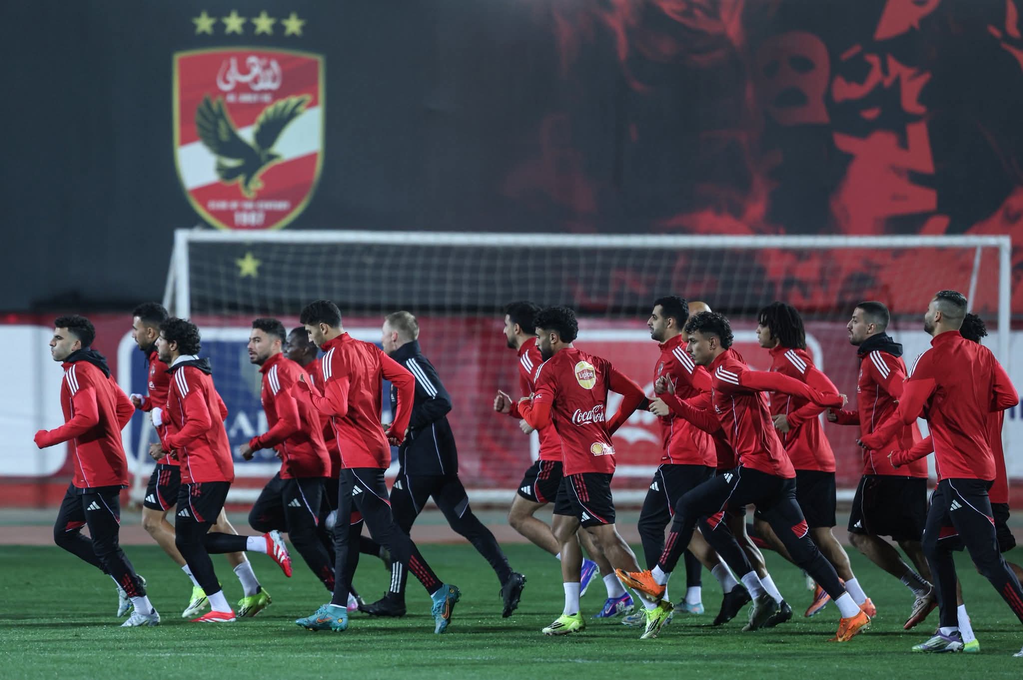 الأهلي المصري يفرض عقوبات فورية بعد الخسارة المفاجئة أمام طلائع الجيش