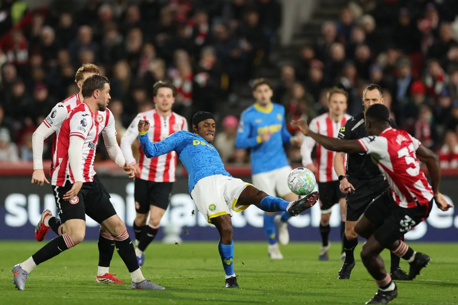 صراع الصدارة يشتعل.. أرسنال يواصل الهيمنة وليفربول يلاحق أوروبا في الجولة 30 من الدوري الإنجليزي