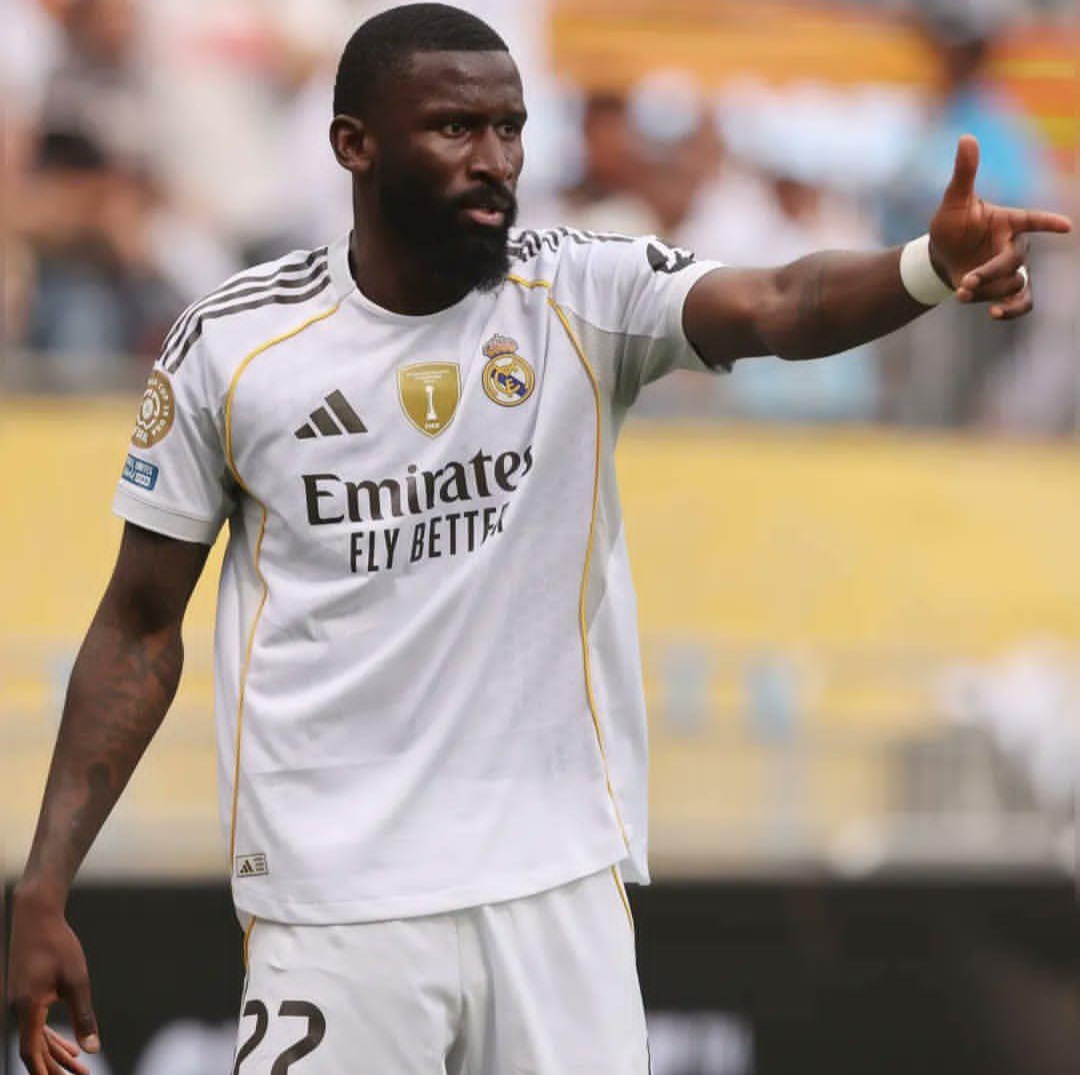 ريال مدريد يتحرك لتحديد مستقبل أنطونيو روديجر قبل صيف الانتقالات