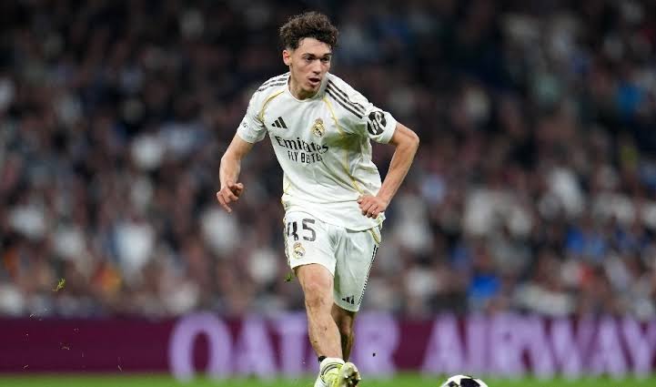 موهبة ريال مدريد تحسم الجدل الدولي.. بيتارش يختار إسبانيا