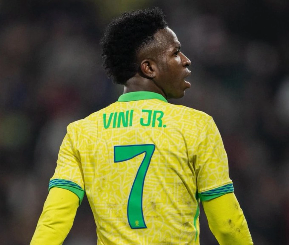 فينيسيوس يثير القلق في معسكر البرازيل قبل مواجهة كرواتيا