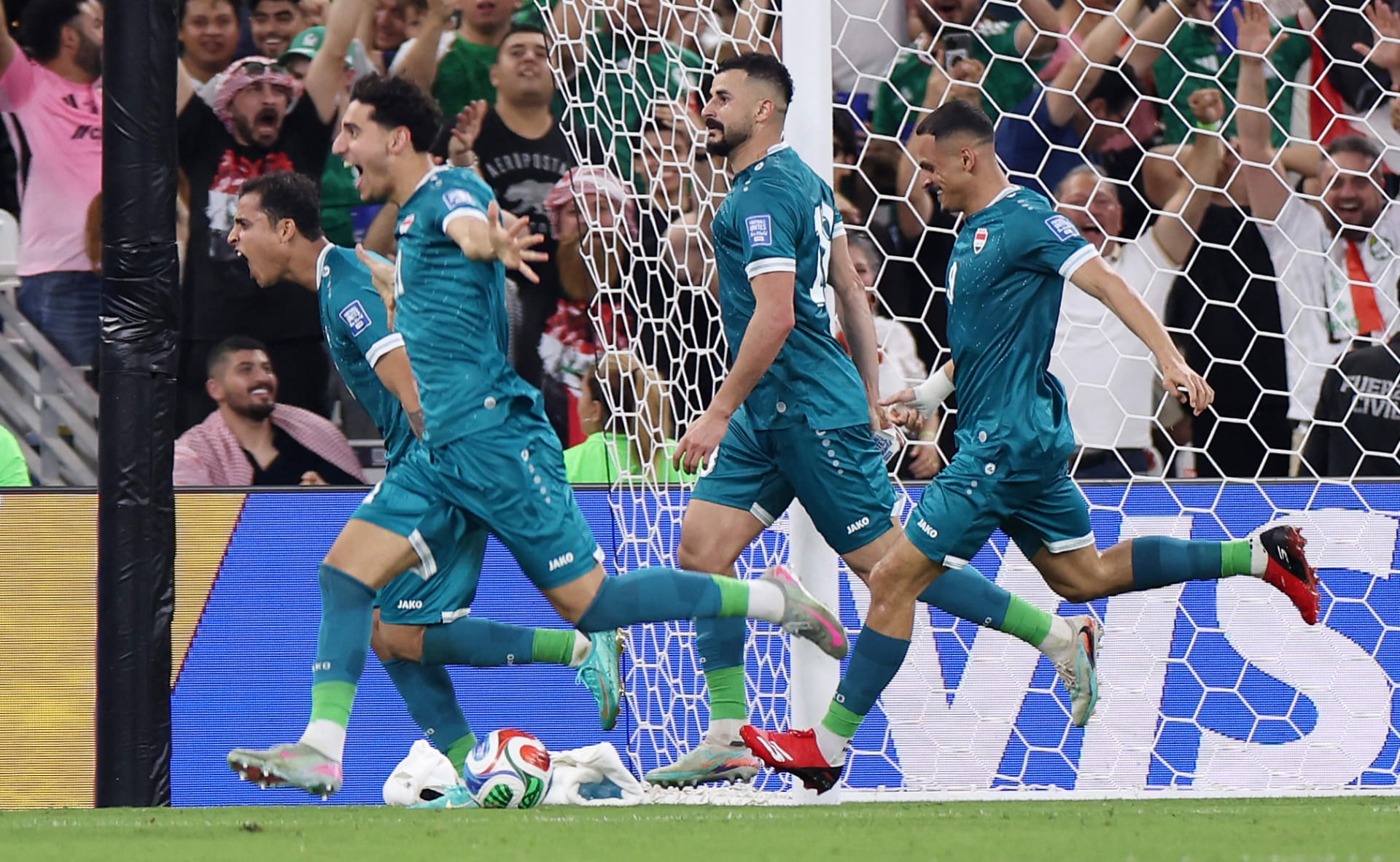 إنجاز تاريخي.. العراق يحجز بطاقة المونديال بعد 40 عامًا من الغياب