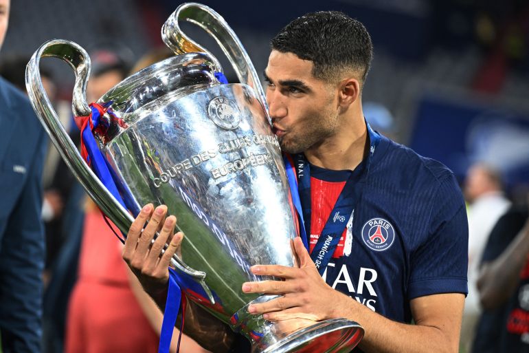 حكيمي يكشف كواليس فترة ميسي في باريس: لم أستمتع وفقدت دوري الهجومي