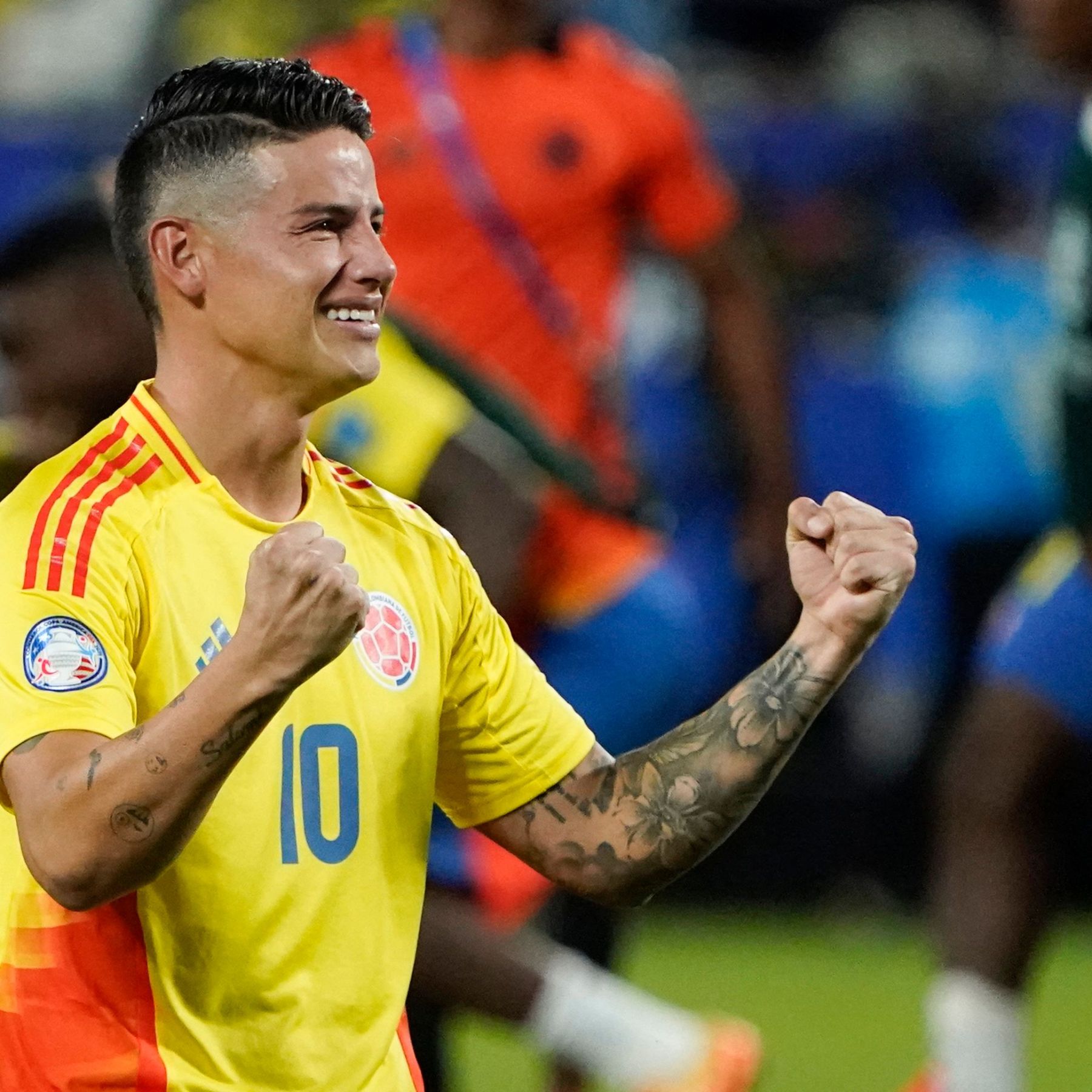 قلق عالمي على خاميس رودريجيز بعد وعكة صحية مفاجئة.. والنادي يطمئن