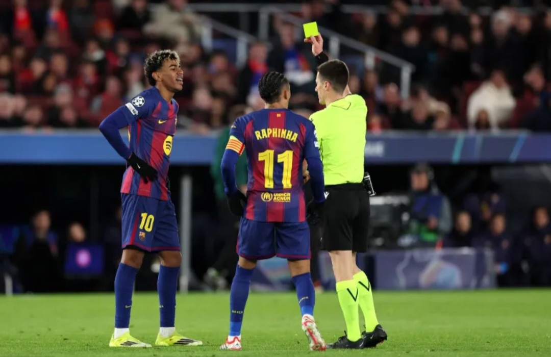 بطاقات صفراء تهدد القمة.. برشلونة وأتلتيكو مهددان بفقدان «فريق كامل» قبل الإياب