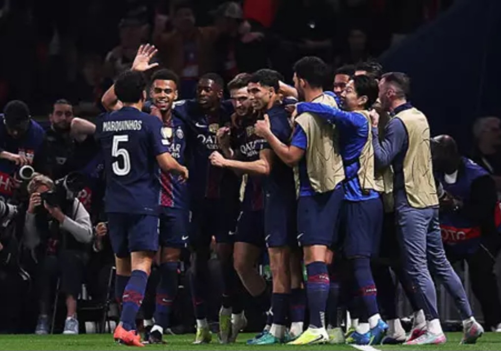 باريس سان جيرمان ينجو من لعنة ملعبه في دوري الأبطال