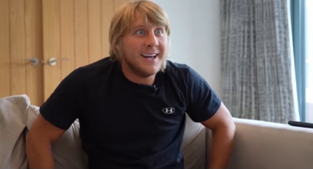 عرض UFC 327 يشعل الأجواء في ميامي.. وبادي بيمبليت يوثق ردات فعله على النزالات