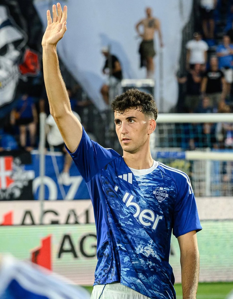 موهبة كومو تثير صراع الكبار.. أندية إنجلترا تتنافس وريال مدريد يراقب موقف رامون