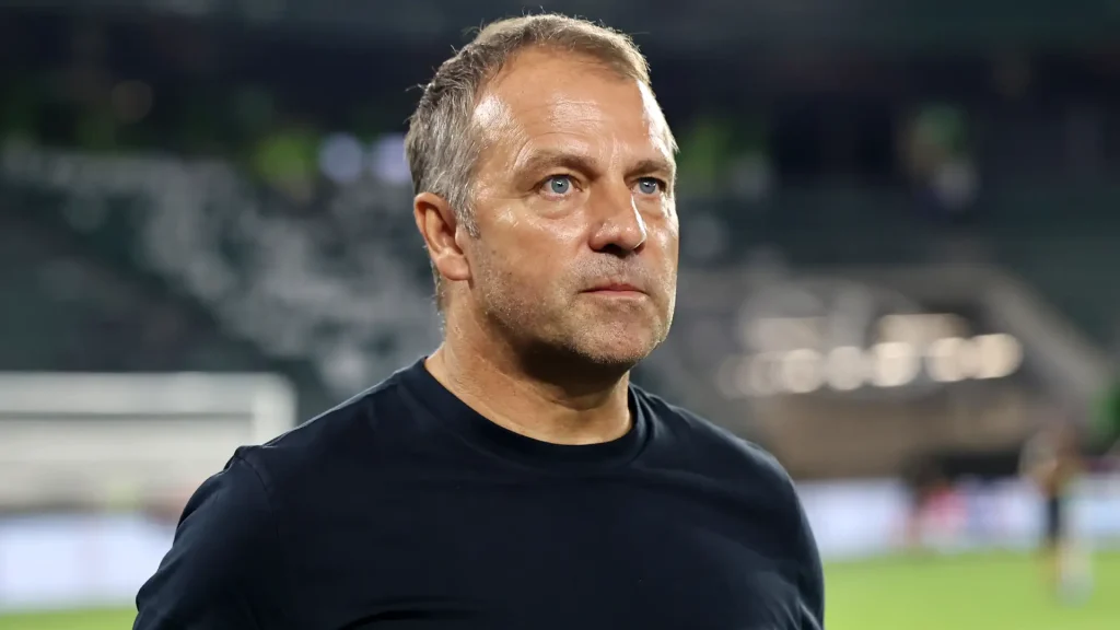 فليك يؤجل قرارات الميركاتو في برشلونة حتى حسم لقب الدوري الإسباني