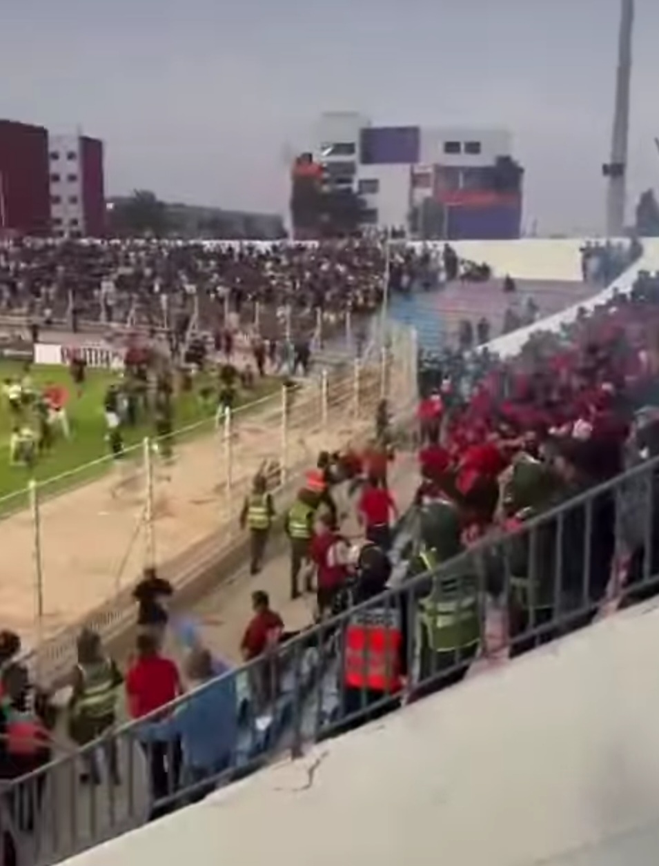 فوضى جماهيرية تُؤجل مواجهة آسفي واتحاد العاصمة في الكونفيدرالية الإفريقية