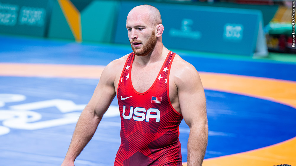 كايل سنايدر يفتح الباب لمواجهة حمزة شيماييف في نزال استثنائي بالمصارعة