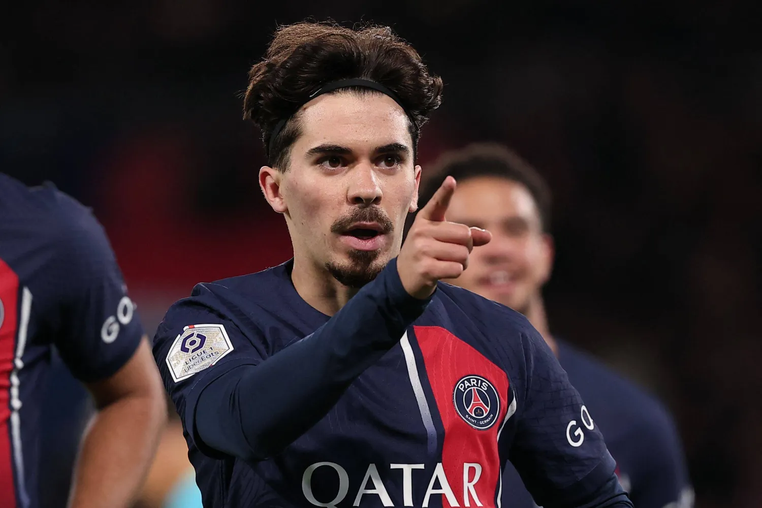 قلق في باريس سان جيرمان.. إصابة فيتينيا تُربك حسابات لويس إنريكي قبل موقعة بايرن