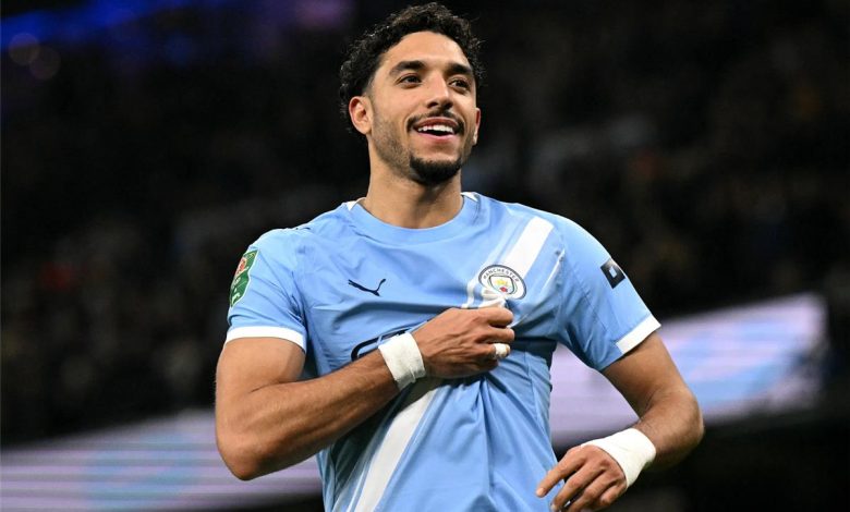 مستقبل غامض لعمر مرموش.. مانشستر سيتي يفتح باب الرحيل وبرشلونة يترقب