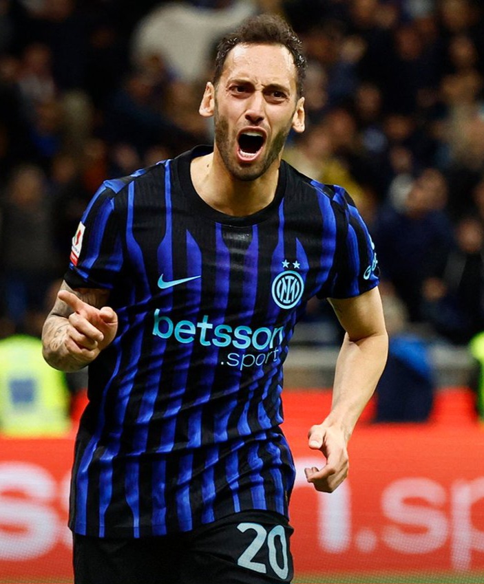 إنتر ميلان يقلب الطاولة على كومو ويتأهل إلى نهائي كأس إيطاليا