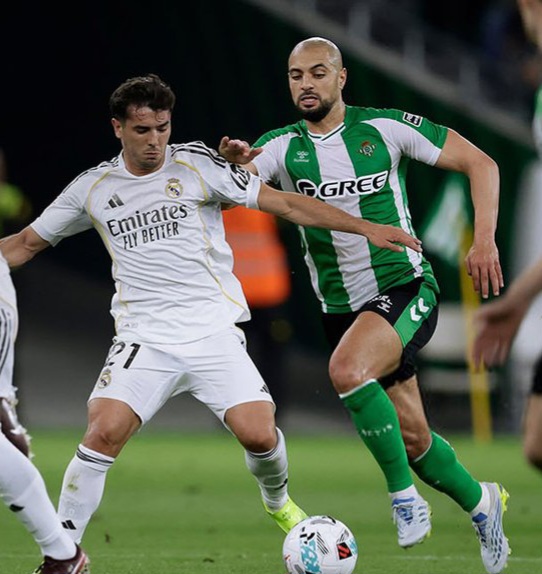 جدل تحكيمي يلاحق مواجهة ريال مدريد وبيتيس بسبب لقطة مثيرة للريبة