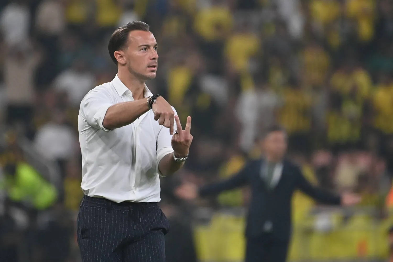 احتفالات مبكرة تُقلق الأهلي.. يايسله أمام اختبار التركيز قبل نهائي آسيا