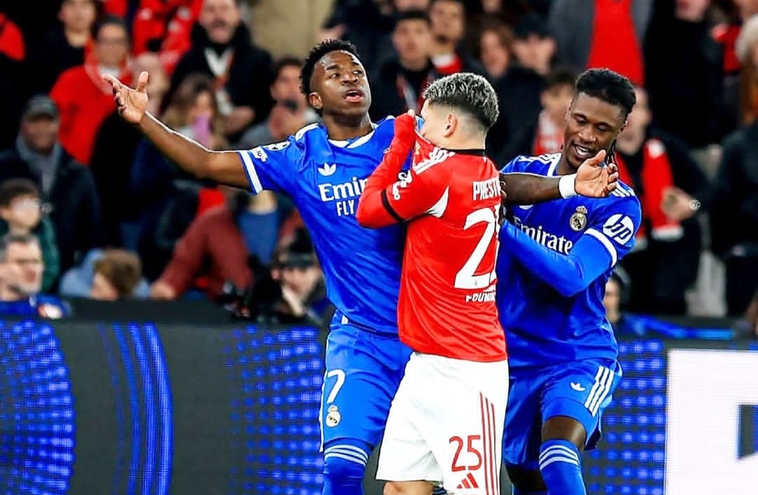 ويفا يوقف نجم بنفيكا 6 مباريات بسبب واقعة العنصرية أمام ريال مدريد