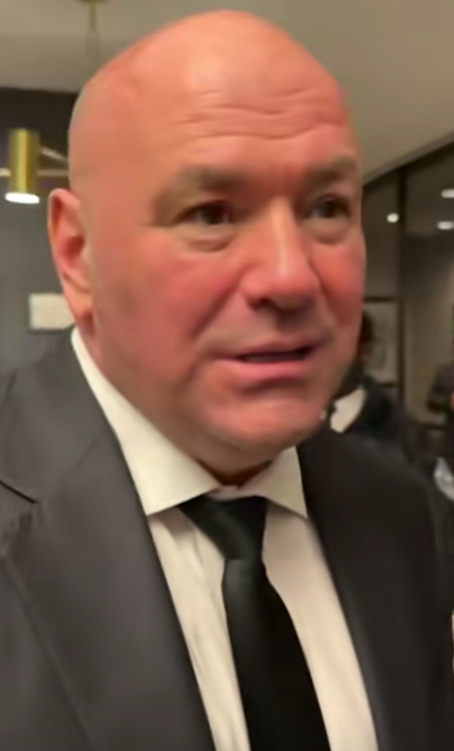 “كانت لحظة مذهلة”..دانا وايت يعلّق على فوضى عشاء مراسلي البيت الأبيض بعد إطلاق النار