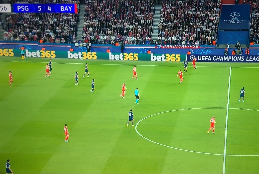 مباراة تاريخية بـ9 أهداف.. باريس سان جيرمان يهزم بايرن ميونخ 5-4 في قمة مجنونة بنصف نهائي الأبطال