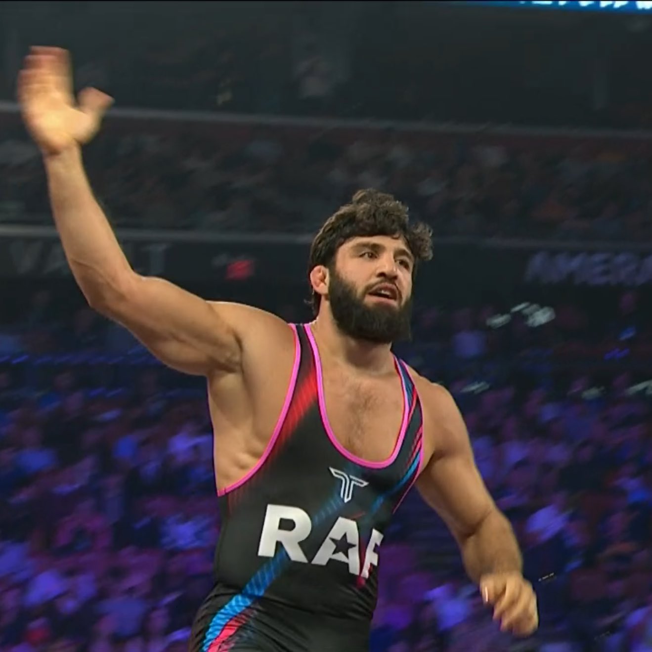 تساروكيان يواصل مغامرته خارج UFC.. مواجهة جديدة في RAF 9
