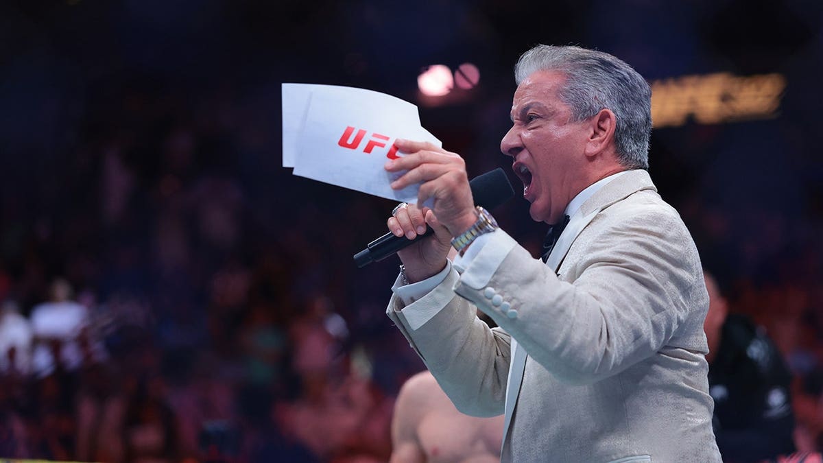 بروس بافر يعترف بالخطأ في إعلان نتيجة نزال UFC سياتل: “أنا المسؤول بالكامل”
