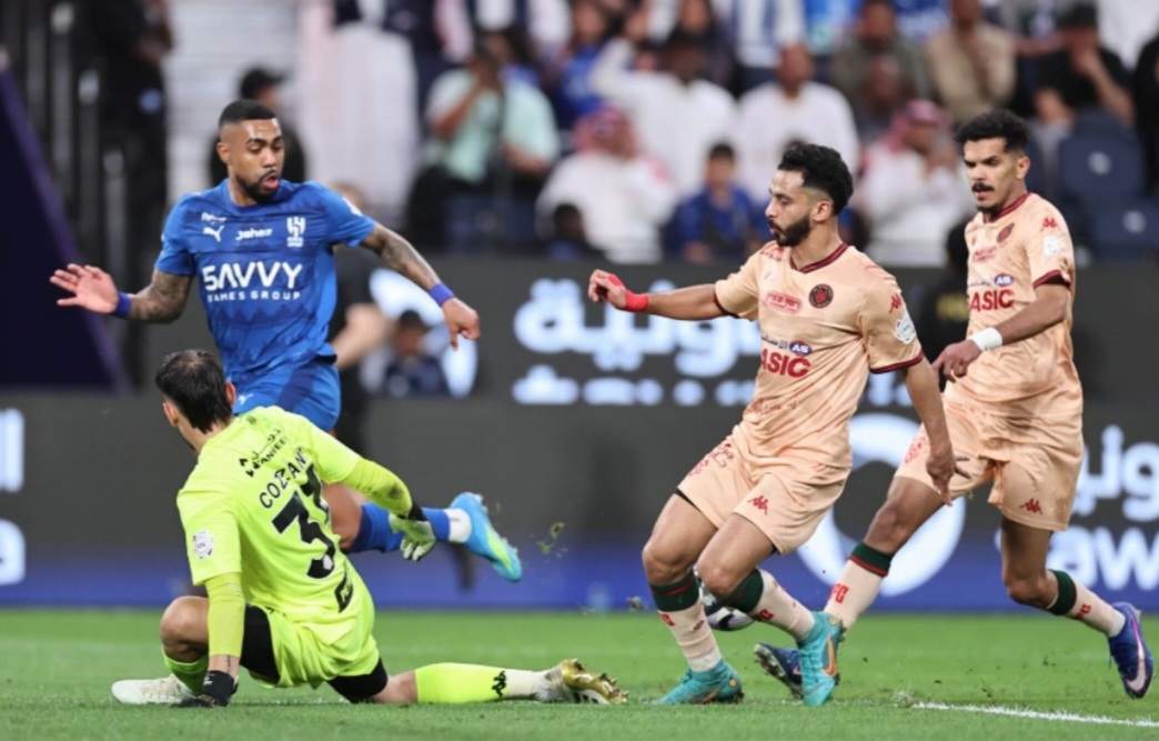 الهلال يصطدم بالخلود في نهائي كأس الملك.. وإنزاجي يبحث عن أول ألقابه مع الزعيم