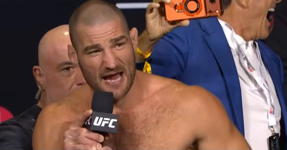 ستريكلاند يهاجم شيماييف في وزن UFC 328 ويتهمه بالغش وعدم الوصول للوزن