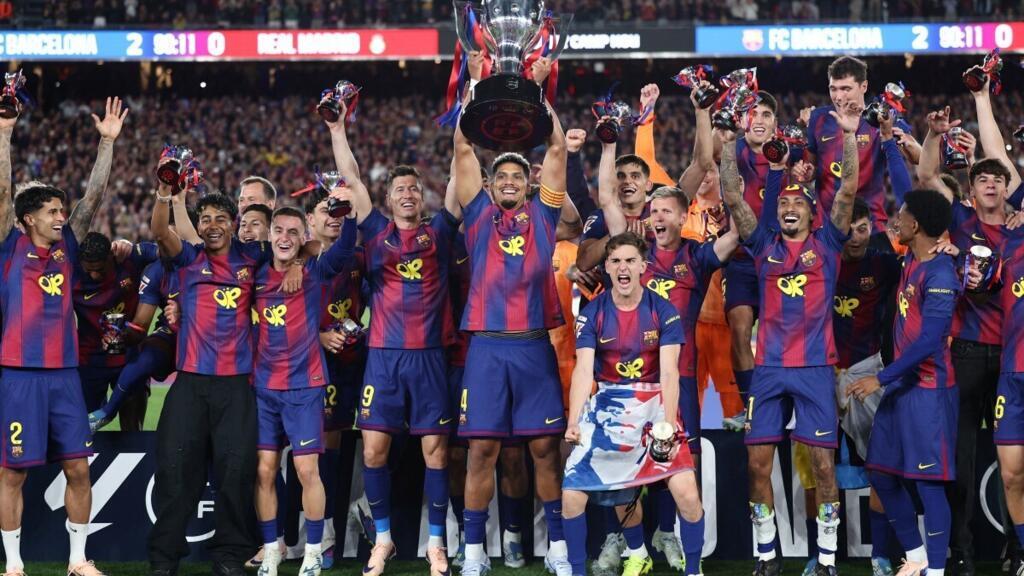 برشلونة بطلًا لليغا بعد إسقاط ريال مدريد في الكلاسيكو.. درس قاسٍ في كرة القدم الجماعية