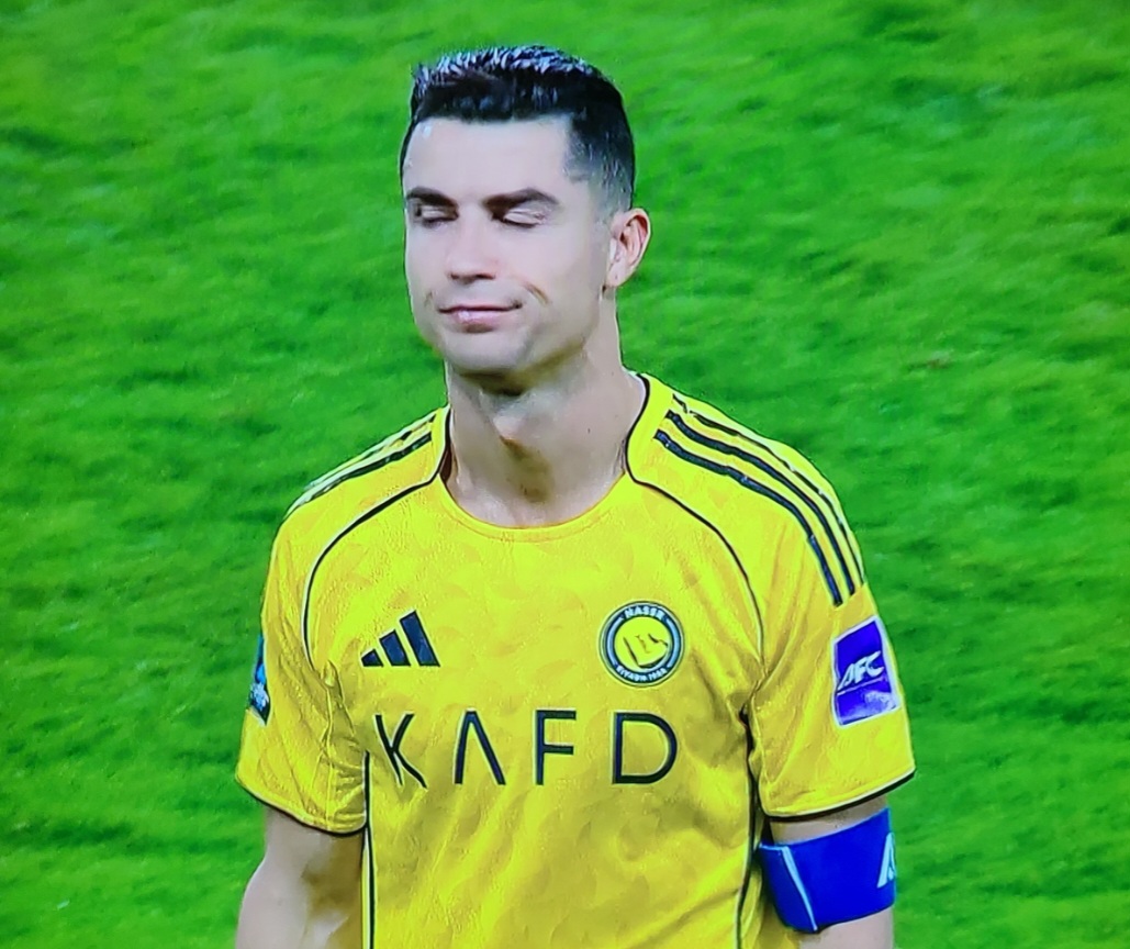 رونالدو يغادر غاضبًا بعد سقوط النصر أمام غامبا أوساكا في نهائي دوري أبطال آسيا 2