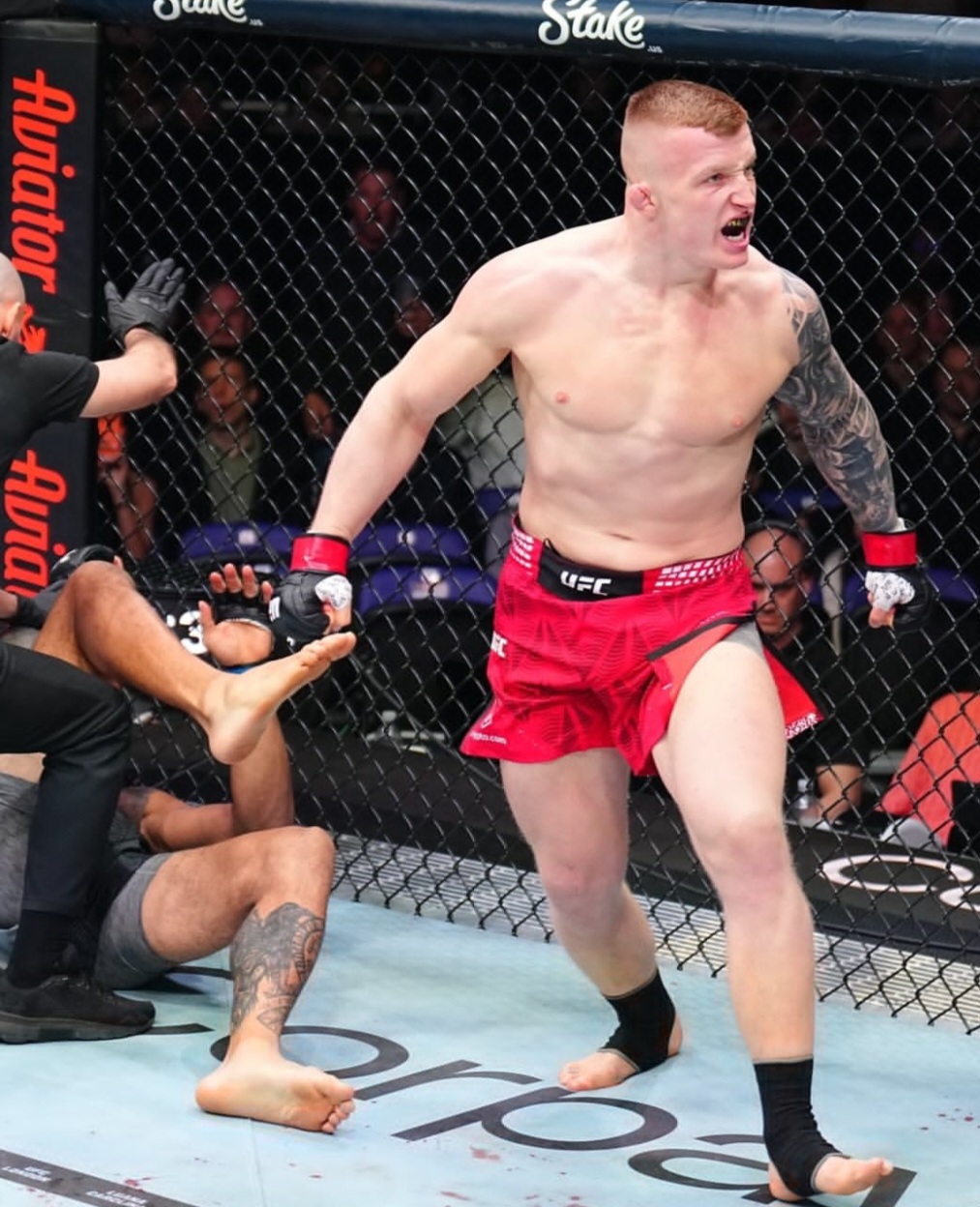 موهبة بولندية مرعبة تحصل على خصم جديد في UFC Vegas 118 بعد انسحاب مفاجئ