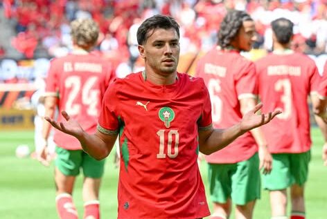 شاهد.. ماذا طلب إبراهيم دياز من مشجع أراد الحصول على قميصه؟