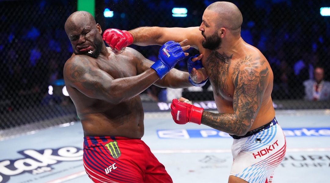 جوش هوكيت يسحق ديريك لويس في UFC White House ويحافظ على سجله المثالي