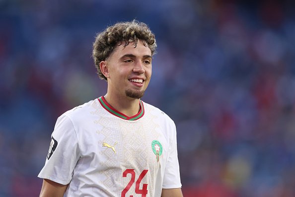 والد نائل العيناوي يكشف حلم نجله الكبير: اللعب لبرشلونة سيكون أسعد لحظة في حياته