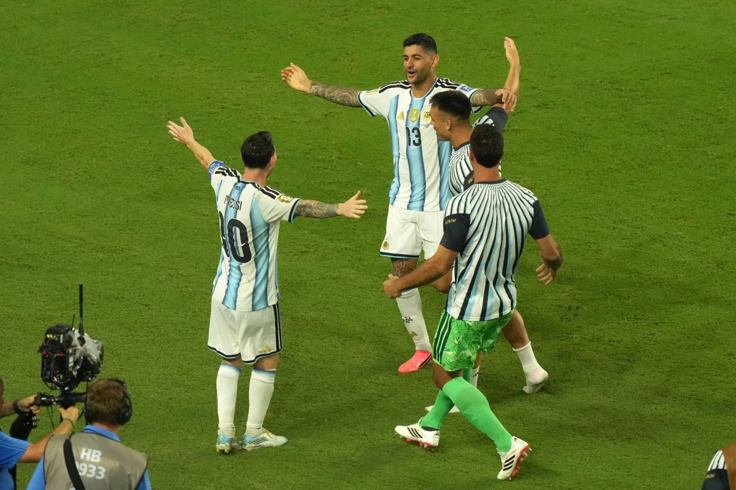 الأرجنتين تنجو من مفاجأة الرأس الأخضر بثلاثية مثيرة وتعبر إلى ثمن نهائي كأس العالم 2026