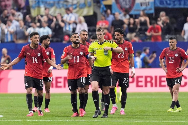 التحكيم يطغى على تأهل الأرجنتين.. الإعلام العالمي يفتح النار بعد مباراة مصر في كأس العالم 2026