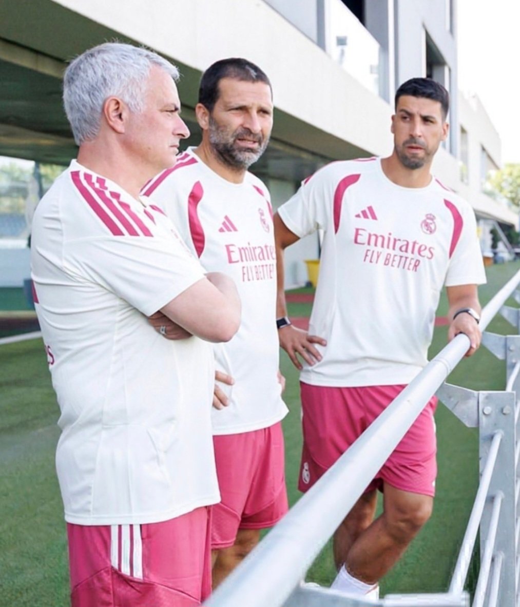 سامي خضيرة ينضم إلى جهاز مورينيو في ريال مدريد.. والبرتغالي يرفع شعار إعادة الانضباط للملكي