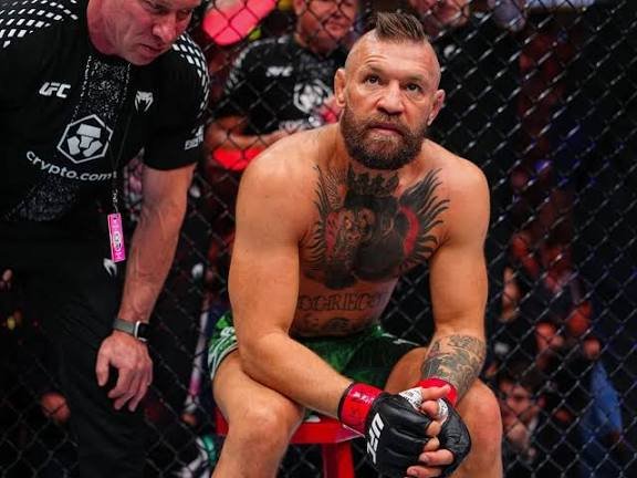 كونور ماكغريغور يكسر صمته بعد كارثة UFC 329: سأخضع للجراحة... وسأعود لإنهاء عقدي مع UFC