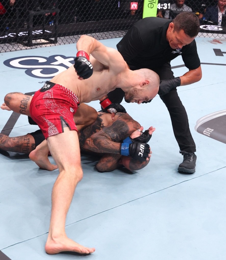 أوروس ميديتش يسحق دانيال رودريغيز خلال 30 ثانية في UFC Belgrade ويشعل سباق لقب وزن الوسط
