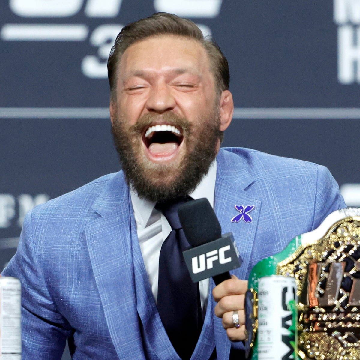 كونور ماكغريغور يتوقع مفاجأة كبرى في UFC 330
