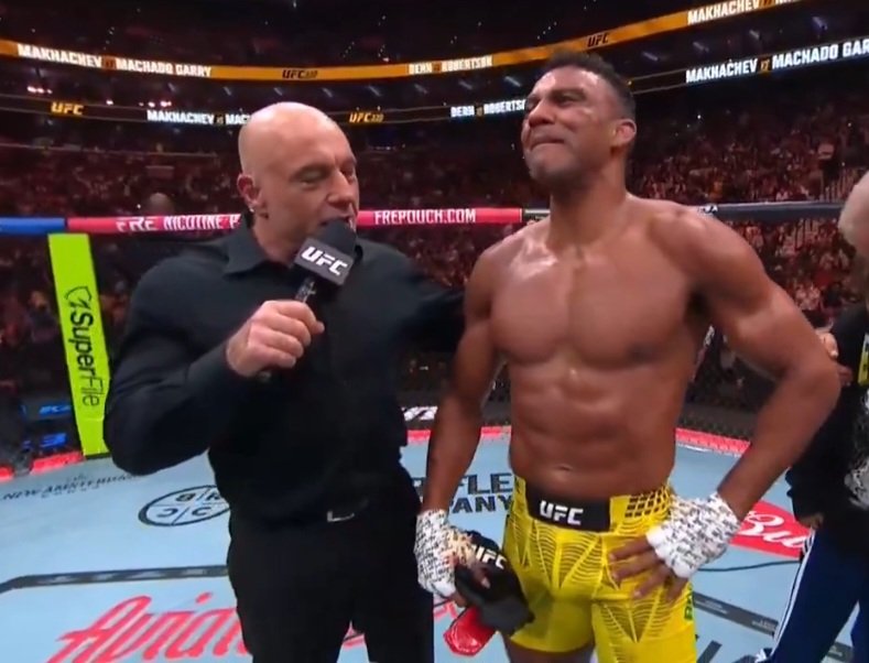 إدسون باربوزا يعلن اعتزاله بعد خسارة مؤثرة أمام ريبوفيتش في UFC 330