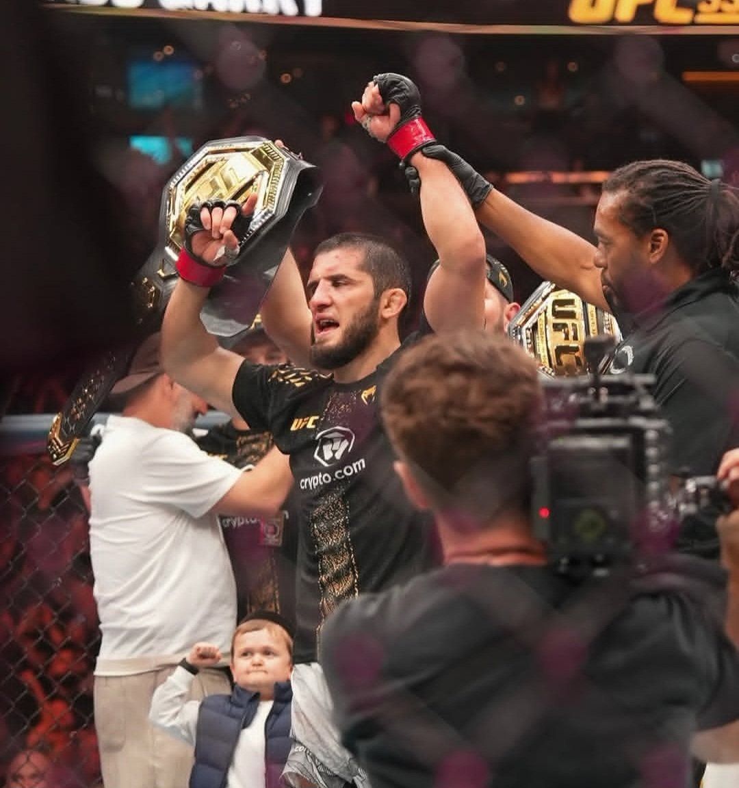 ماخاشيف يحسم المعركة أمام غاري في UFC 330 ويواصل كتابة التاريخ