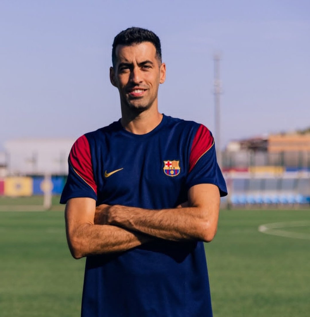 سيرجيو بوسكيتس يعود إلى برشلونة من بوابة التدريب مع الفريق الرديف
