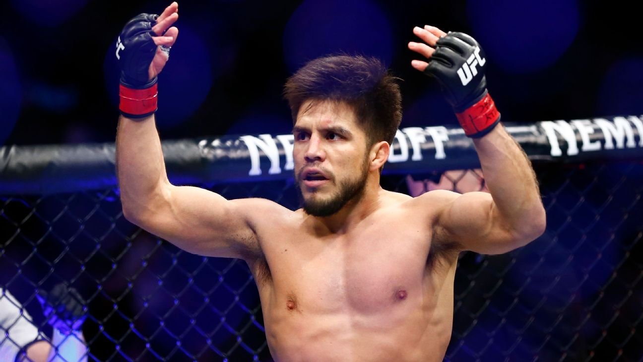 هنري سيجودو يخوض تجربة جديدة.. بطل UFC السابق يستعد لأول نزال ملاكمة
