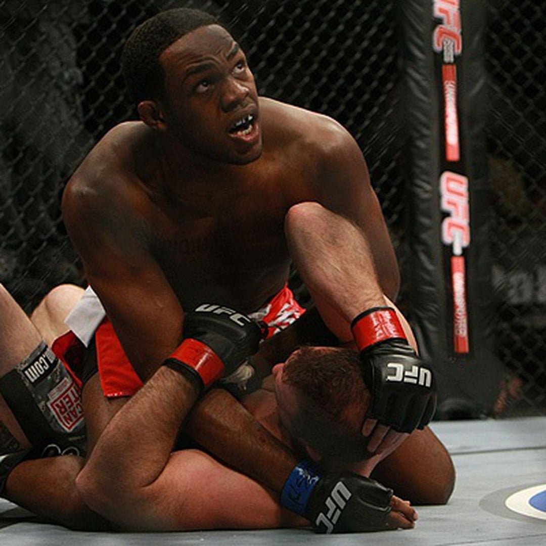 جون جونز يرد على دانيال كورمييه بعد حديثه عن خسارته الوحيدة في UFC