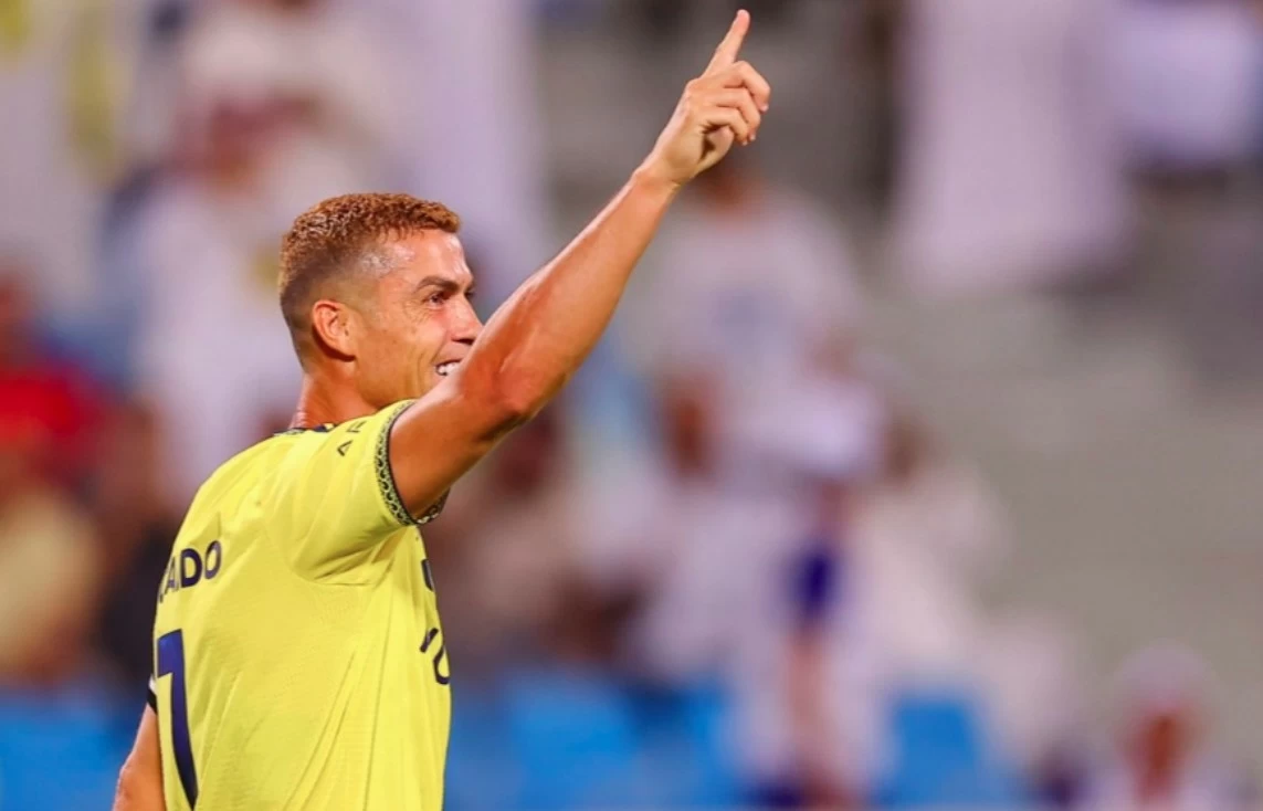 رغم هدفه أمام الرياض.. أحمد عطيف يطالب بإبعاد رونالدو عن التشكيل الأساسي