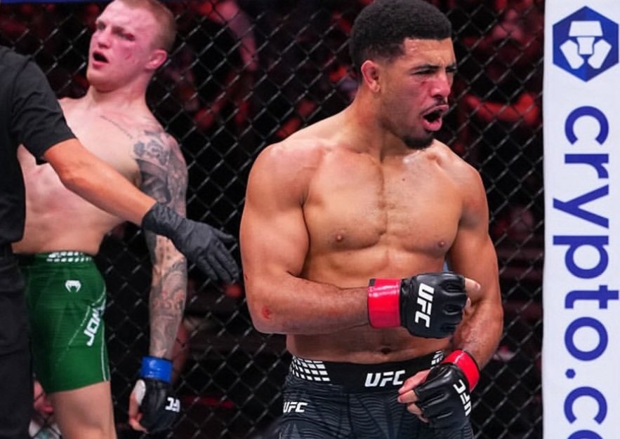 ماركيل ميديروس يقلب الطاولة على ماسون جونز وينهيه بالضربة القاضية في UFC Sacramento